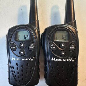 MIDLAND LXT80 TWO-WAY 2 RADIO SET, 22 CHANELS SHORT RANGE WALKIE TALKIE, BLACK